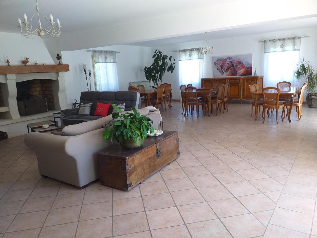 Cante Grillet Lacoste (Vaucluse) Exterior foto
